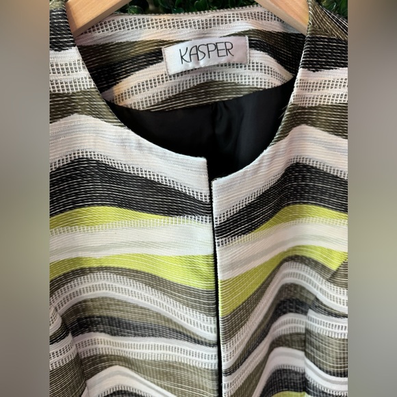 Kasper Women's Open Front Jacquard Jacket - Picture 6 of 6